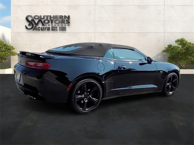 2018 Chevrolet Camaro 2LT photo 24