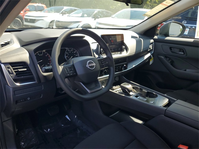2026 Nissan Rogue S photo 3