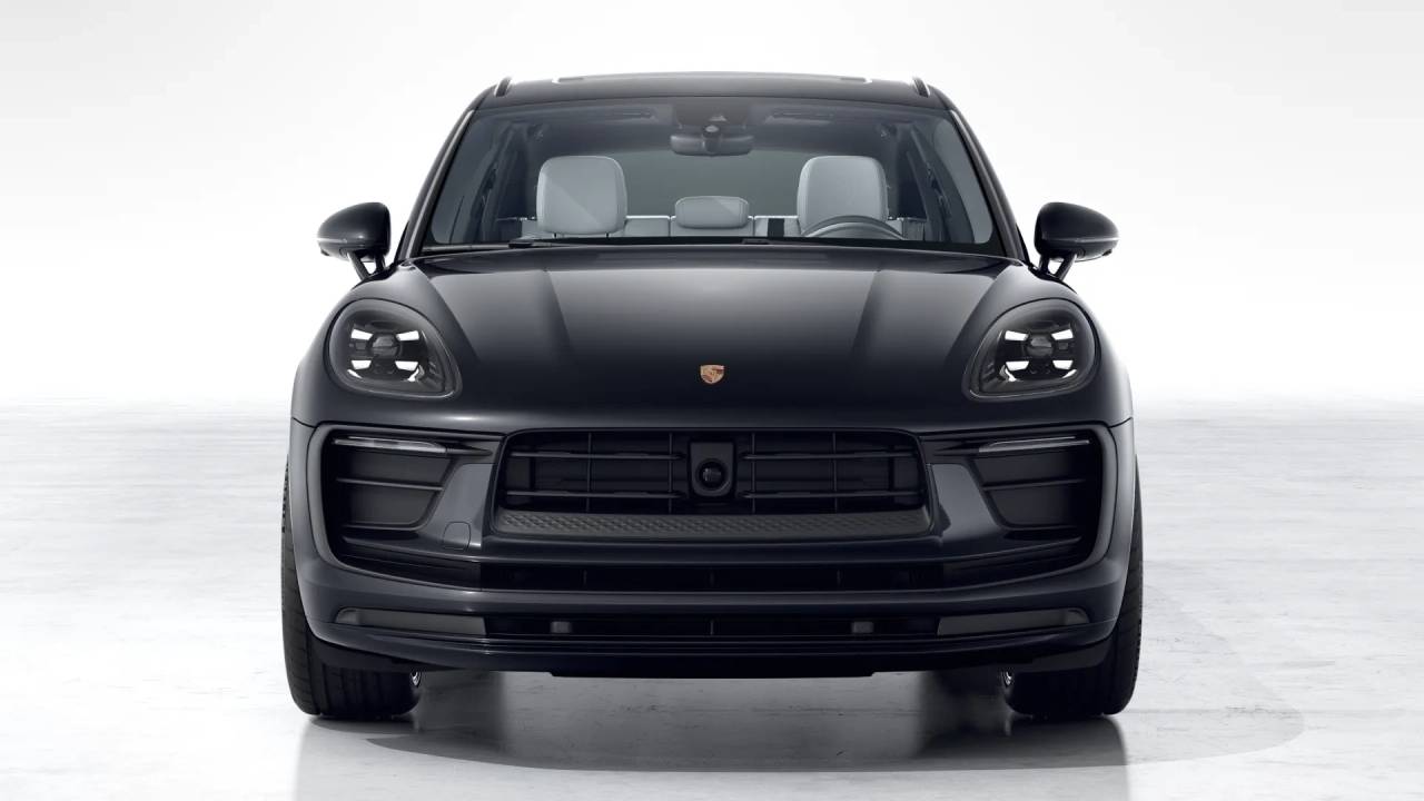 2026 Porsche Macan T photo 8