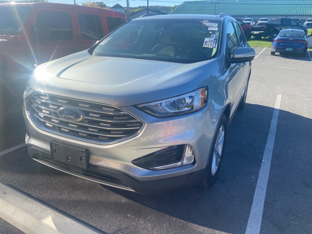 2020 Ford Edge SEL photo 3