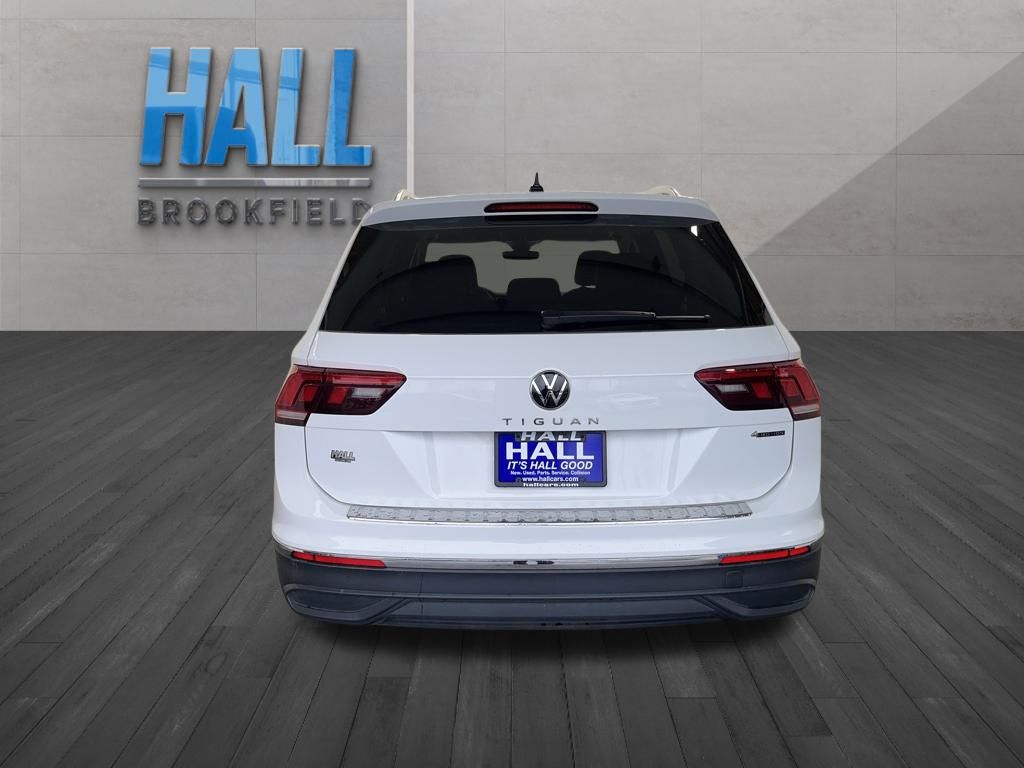 2024 Volkswagen Tiguan Wolfsburg Edition photo 3