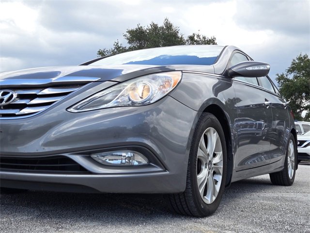 2013 Hyundai Sonata Limited photo 2