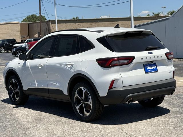 2025 Ford Escape ST-Line Select photo 2