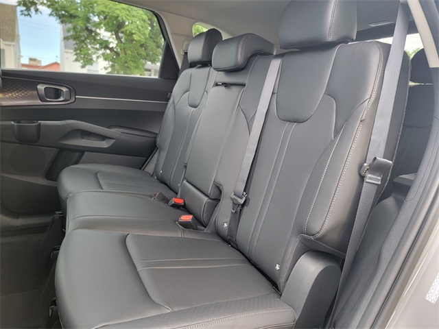 2026 Kia Sorento S photo 13