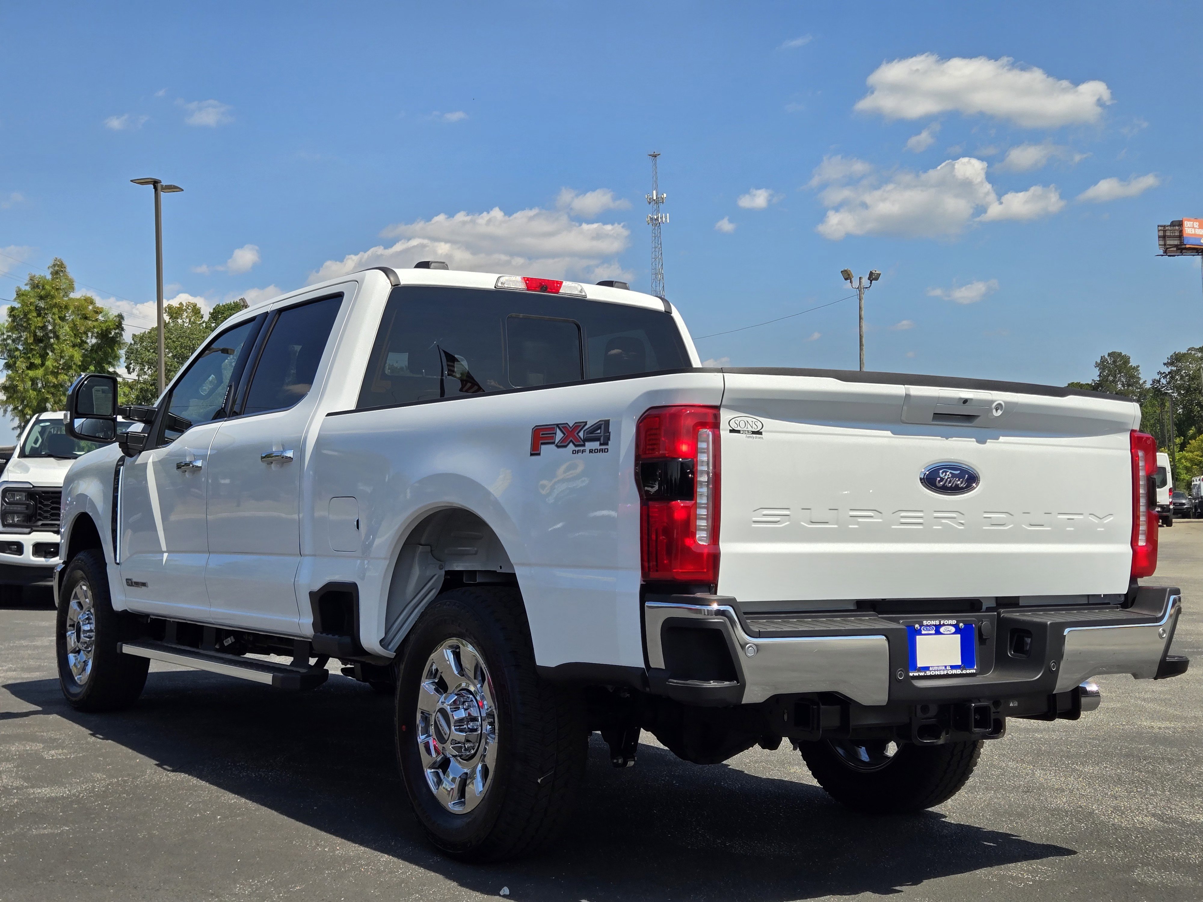 2026 Ford F-350 Lariat photo 2