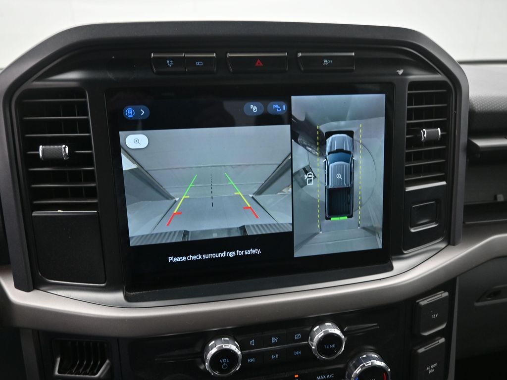 2024 Ford F-150 XLT photo 2