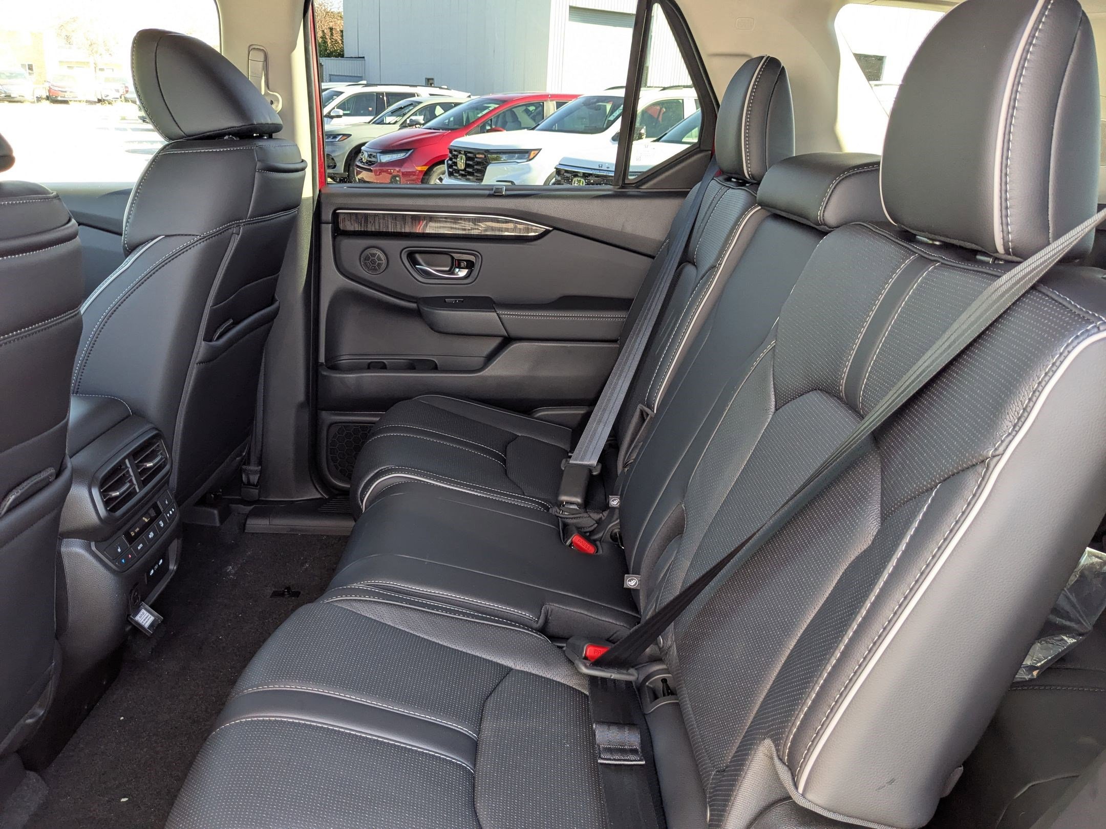 2025 Honda Pilot Elite photo 14