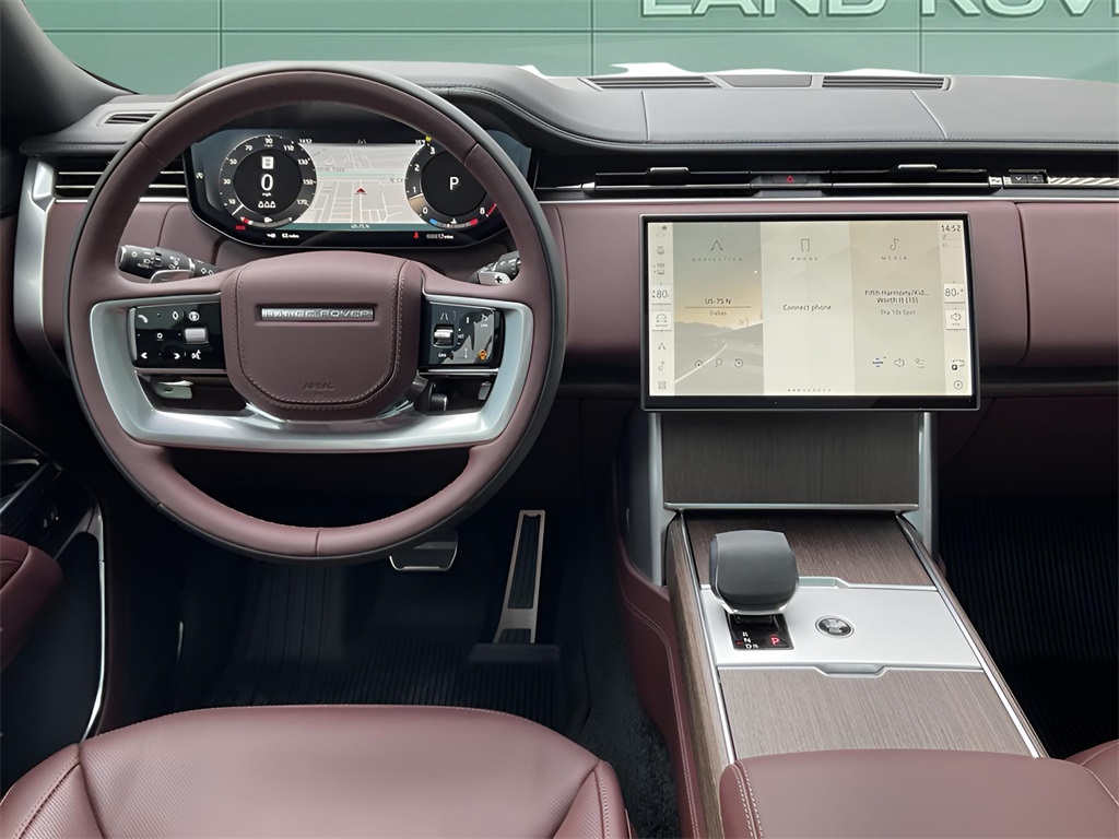 2025 Land Rover Range Rover SE photo 20