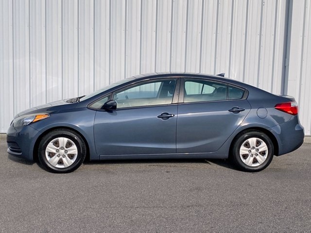 2016 Kia Forte LX photo 5