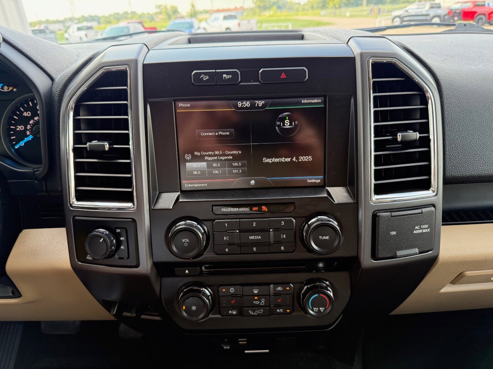 2015 Ford F-150 XLT photo 20