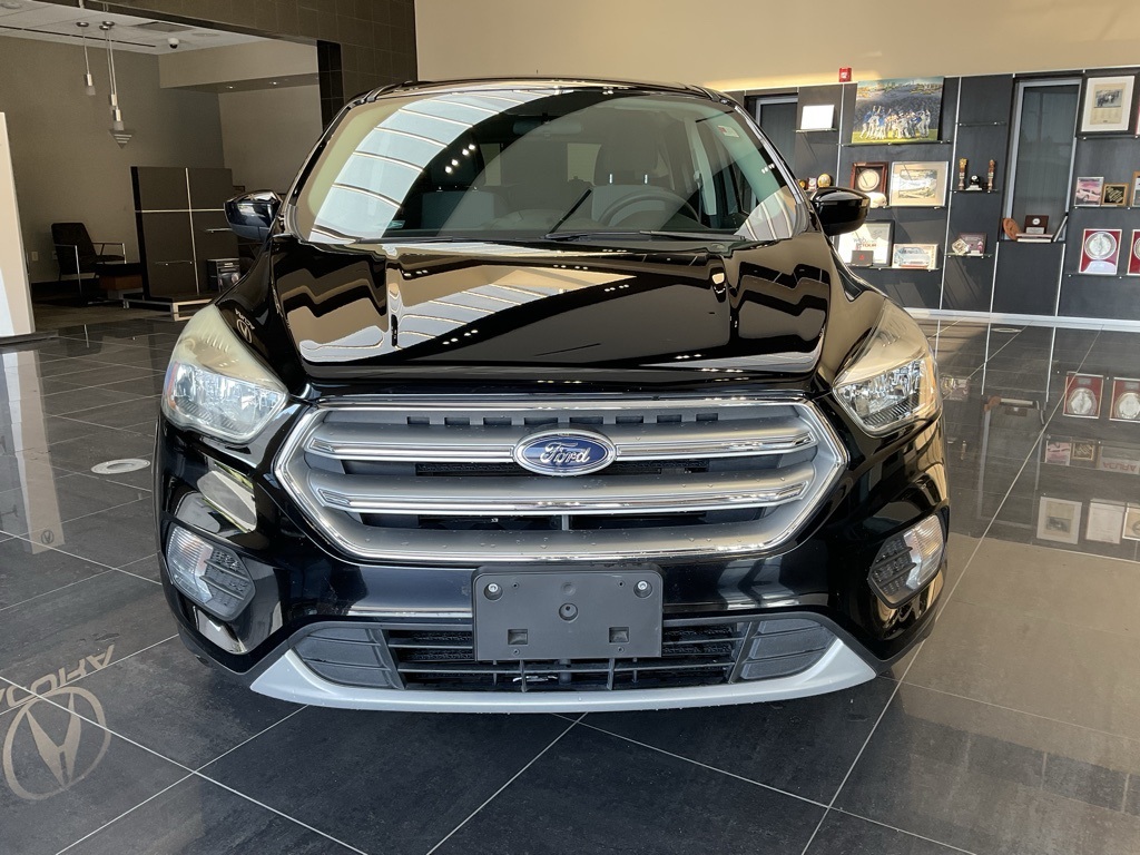 Used 2017 Ford Escape SE with VIN 1FMCU9GD4HUC66135 for sale in Kansas City