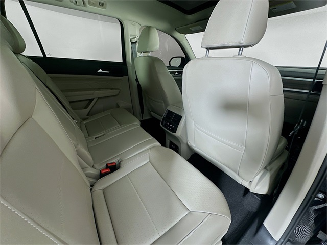 2021 Volkswagen Atlas SEL photo 23