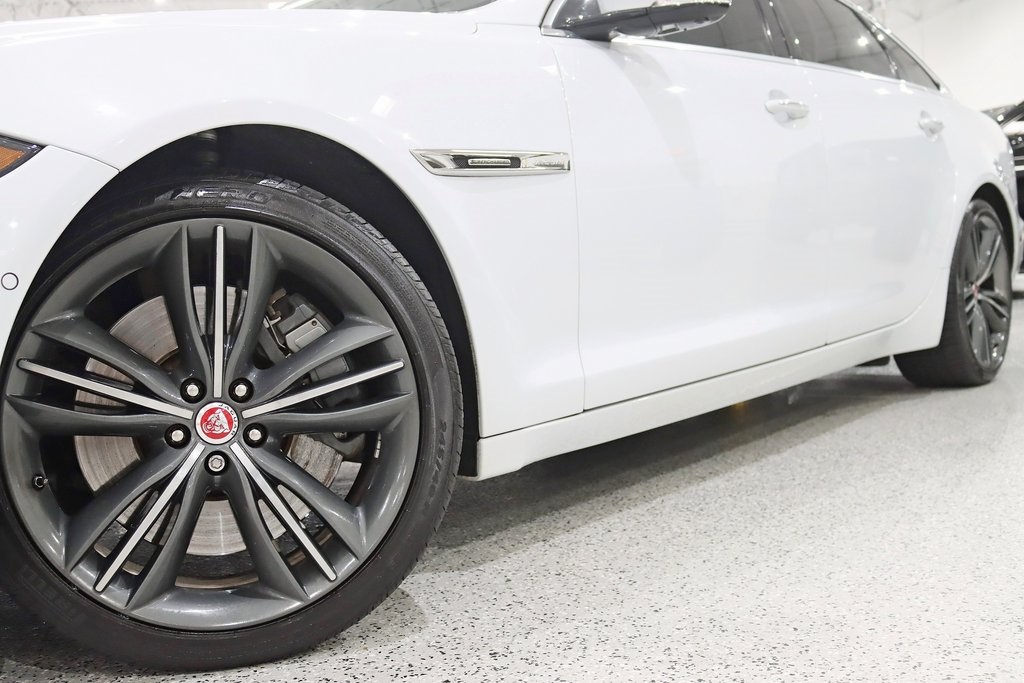2019 Jaguar XJ XJL Supercharged photo 4