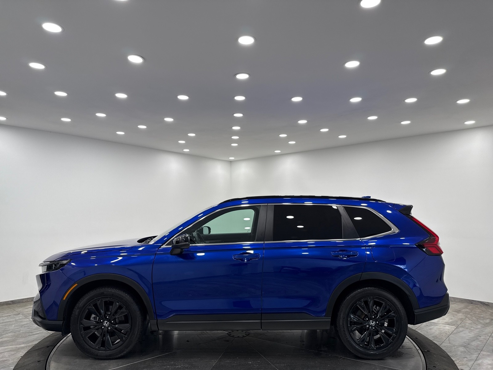 2023 Honda CR-V Hybrid Sport Touring photo 4