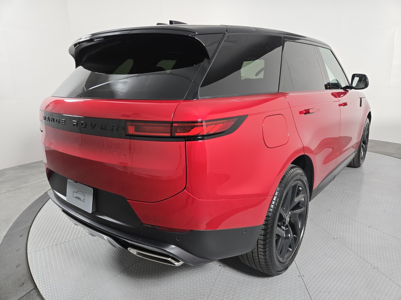 2025 Land Rover Range Rover Sport SE photo 4