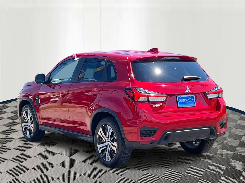 2025 Mitsubishi Outlander S photo 4