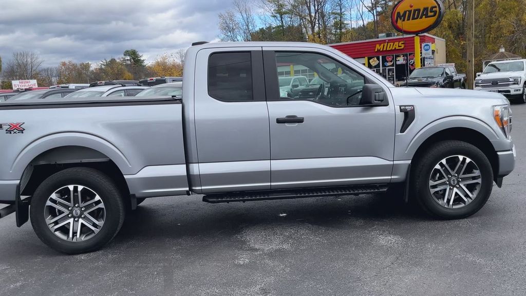 2022 Ford F-150 XL photo 4