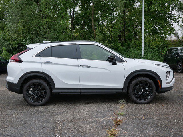 2024 Mitsubishi Eclipse Cross photo 3