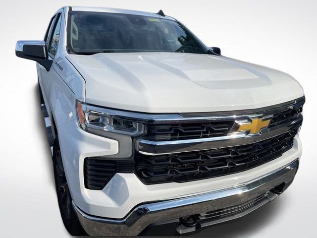 2022 Chevrolet Silverado 1500 LT photo 2