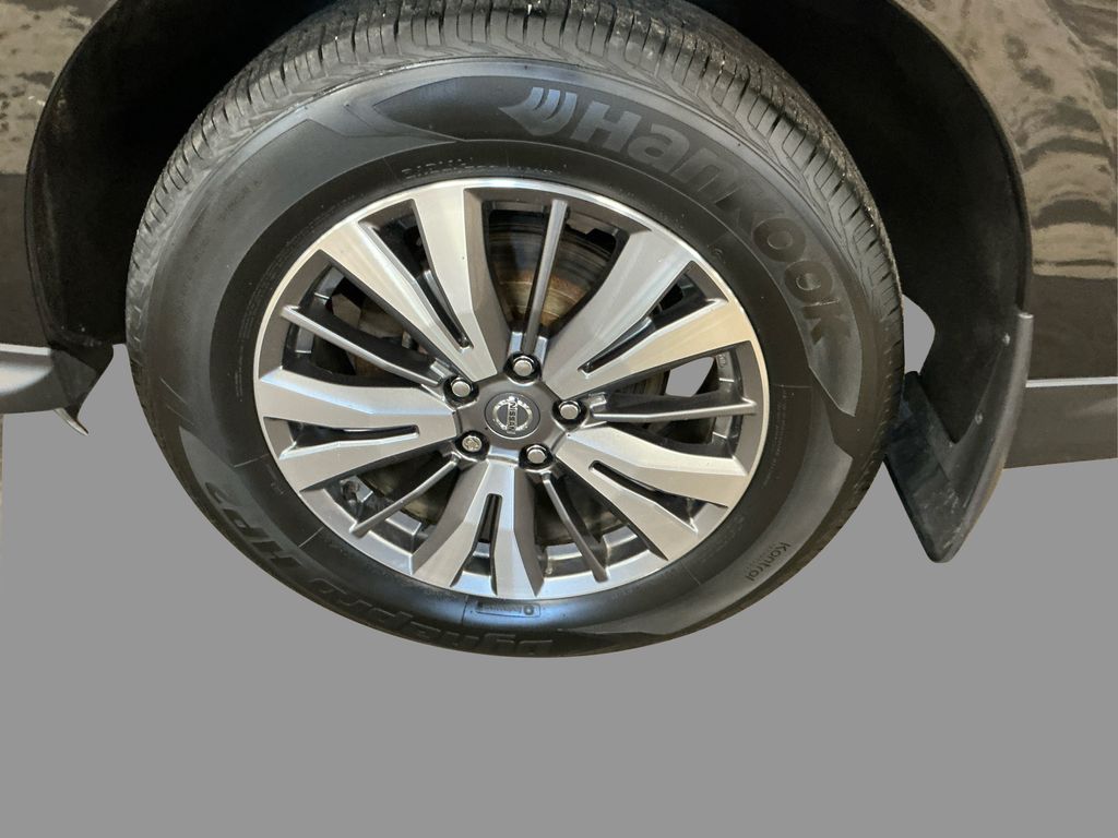2020 Nissan Pathfinder S photo 15