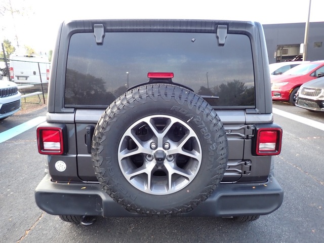 2025 Jeep Wrangler Sport S photo 3