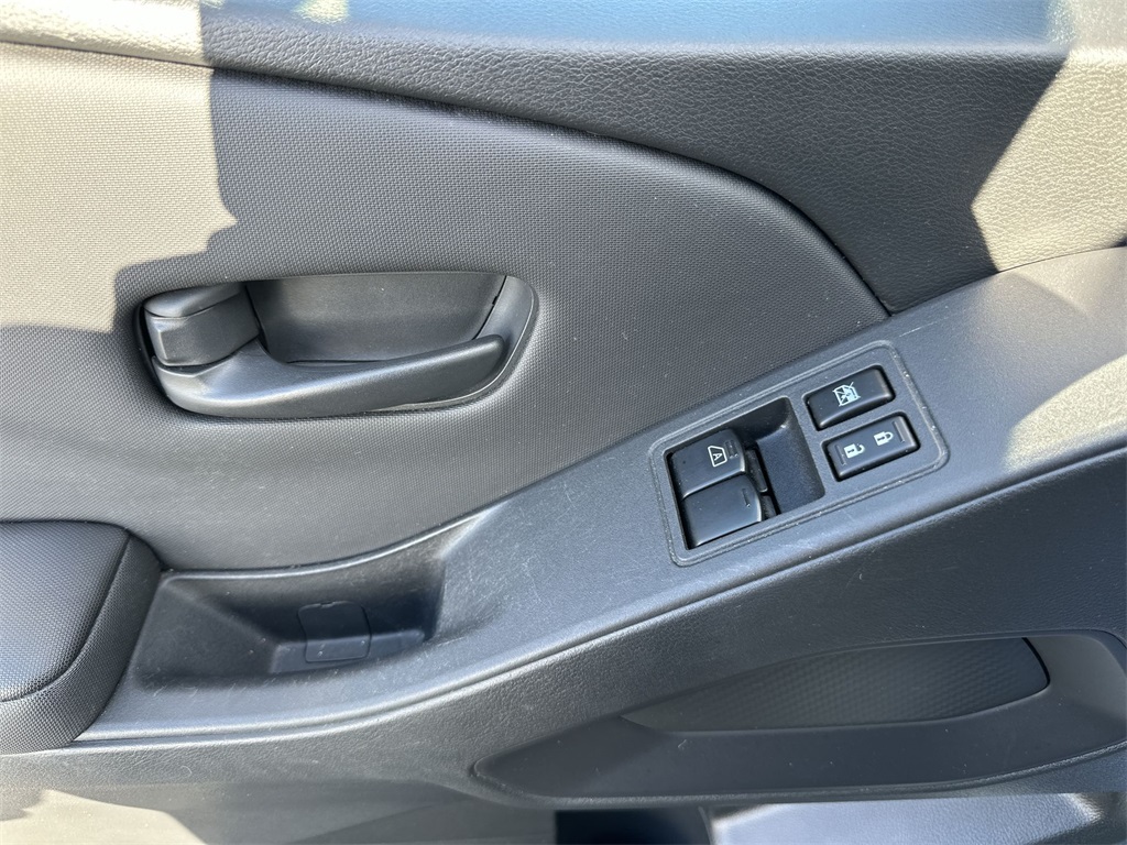 2024 Nissan Frontier S photo 13