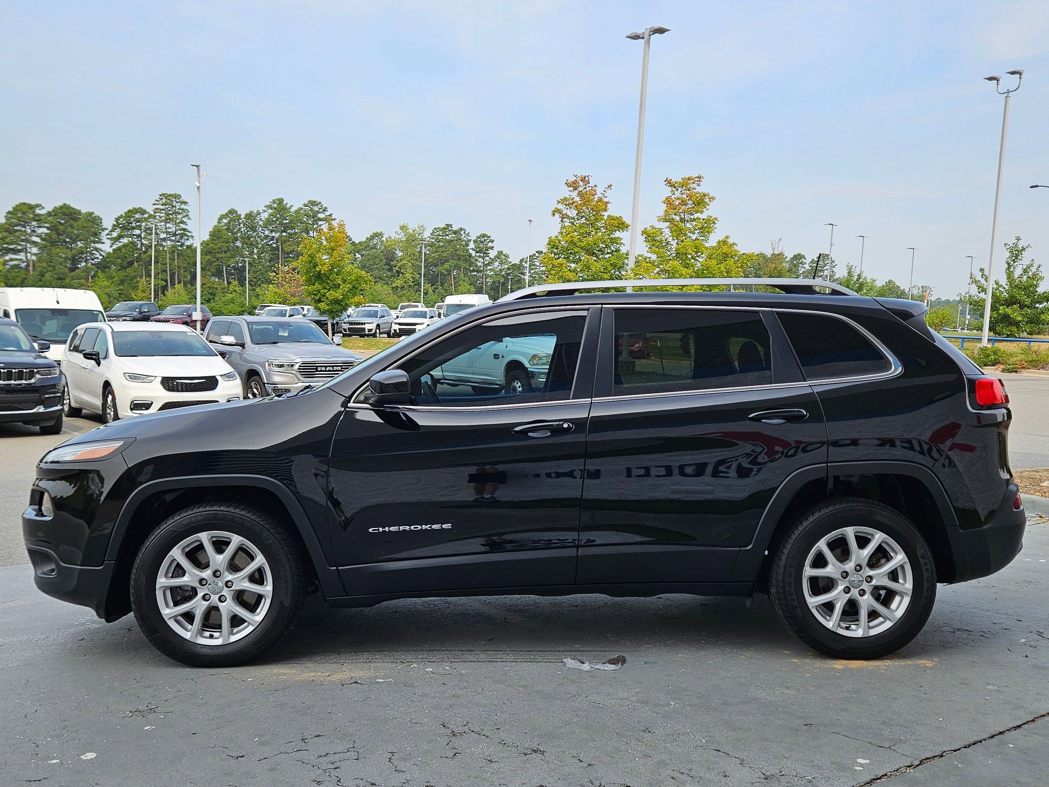 2018 Jeep Cherokee Latitude photo 2