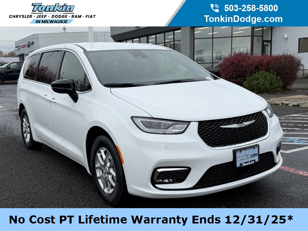 2026 Chrysler Pacifica Select's photo