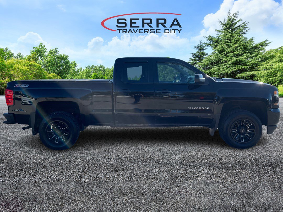 2016 Chevrolet Silverado 1500 LT photo 4