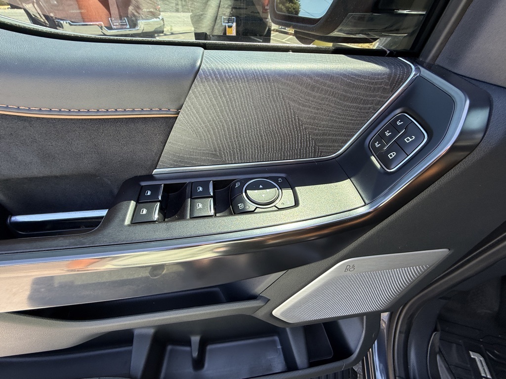 2021 Ford F-150 Platinum photo 10