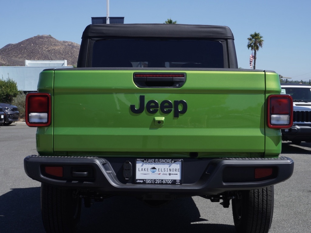 2025 Jeep Gladiator Sport photo 5