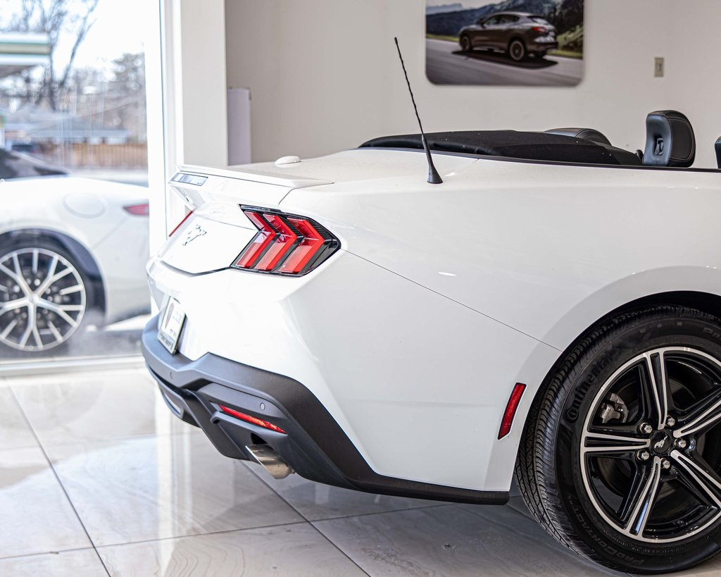 2024 FORD MUSTANG - Image 12