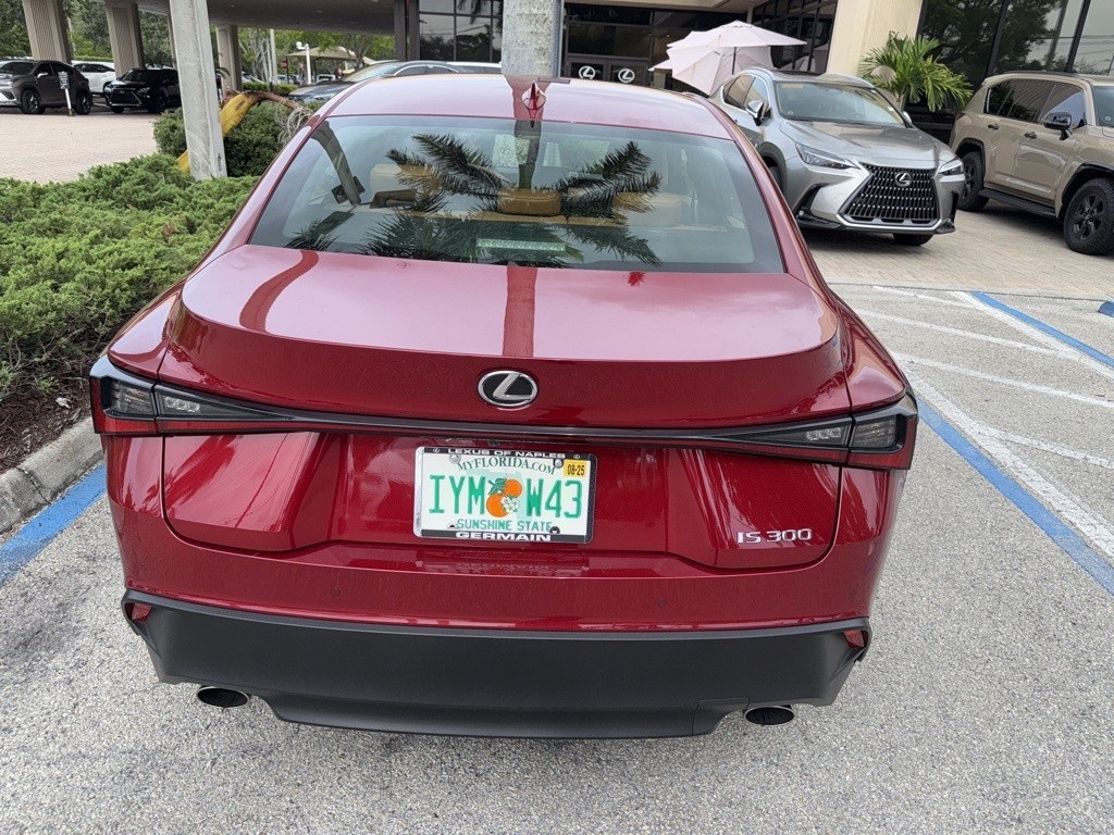 2023 Lexus IS 300 photo 7