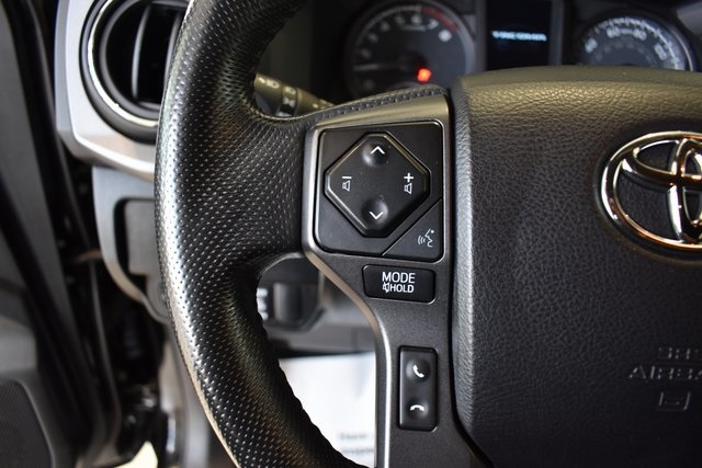 2021 Toyota Tacoma TRD Off-Road photo 16