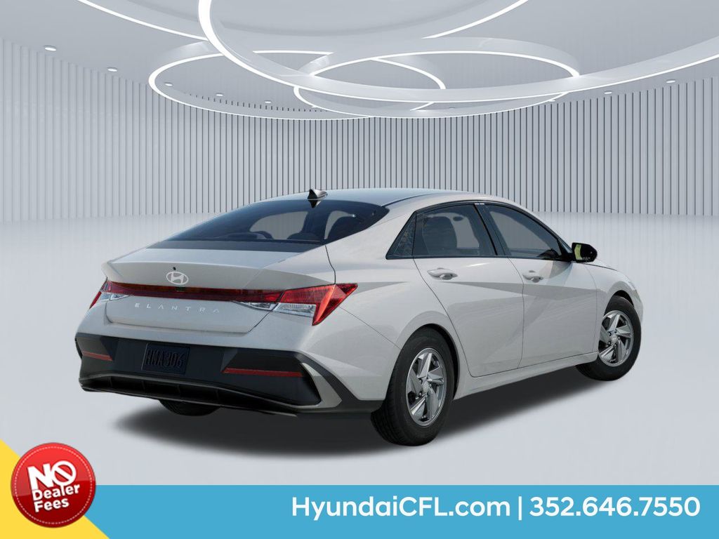 2026 Hyundai Elantra SE's photo