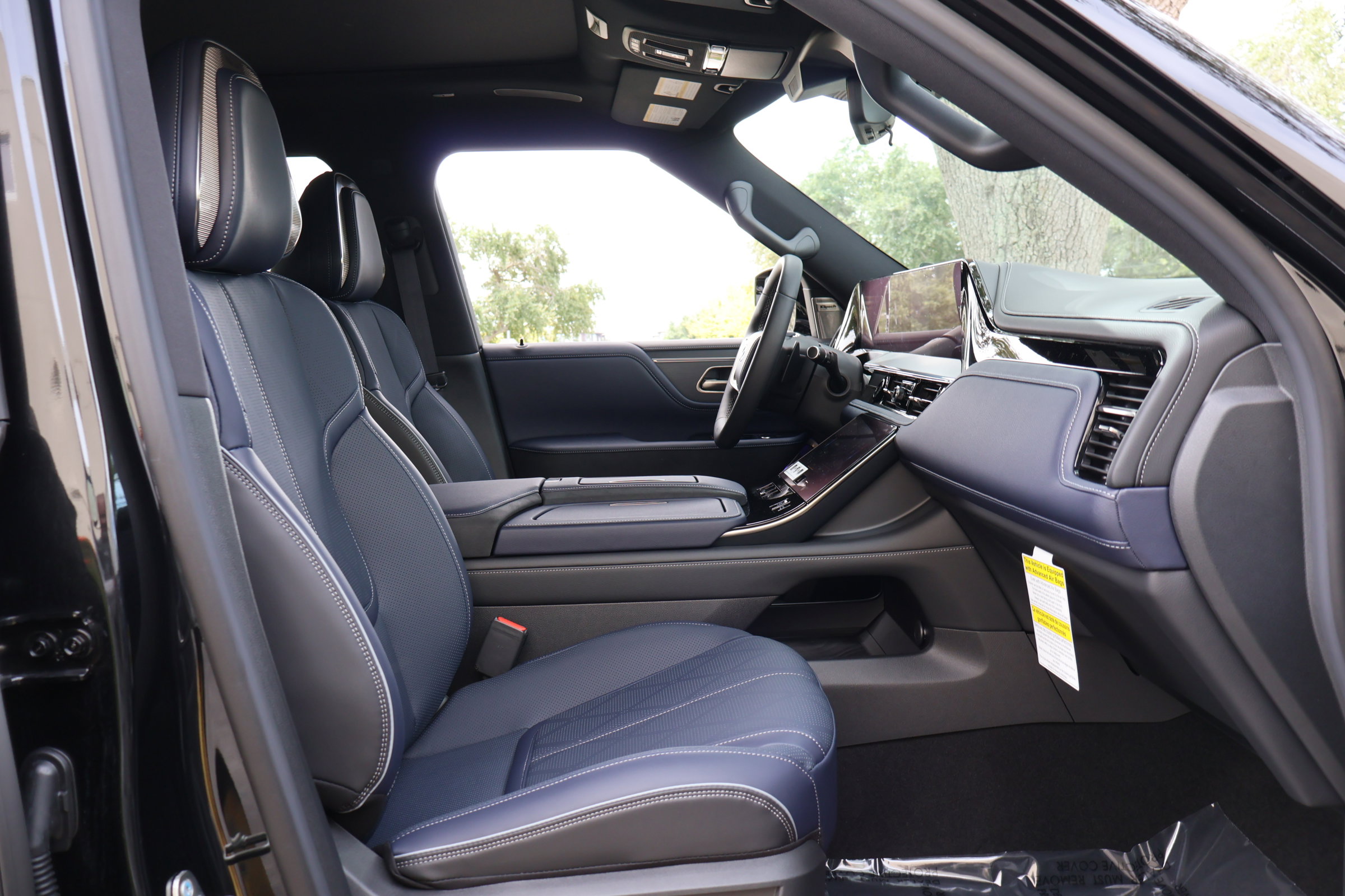 2026 Infiniti QX80 Sensory photo 21