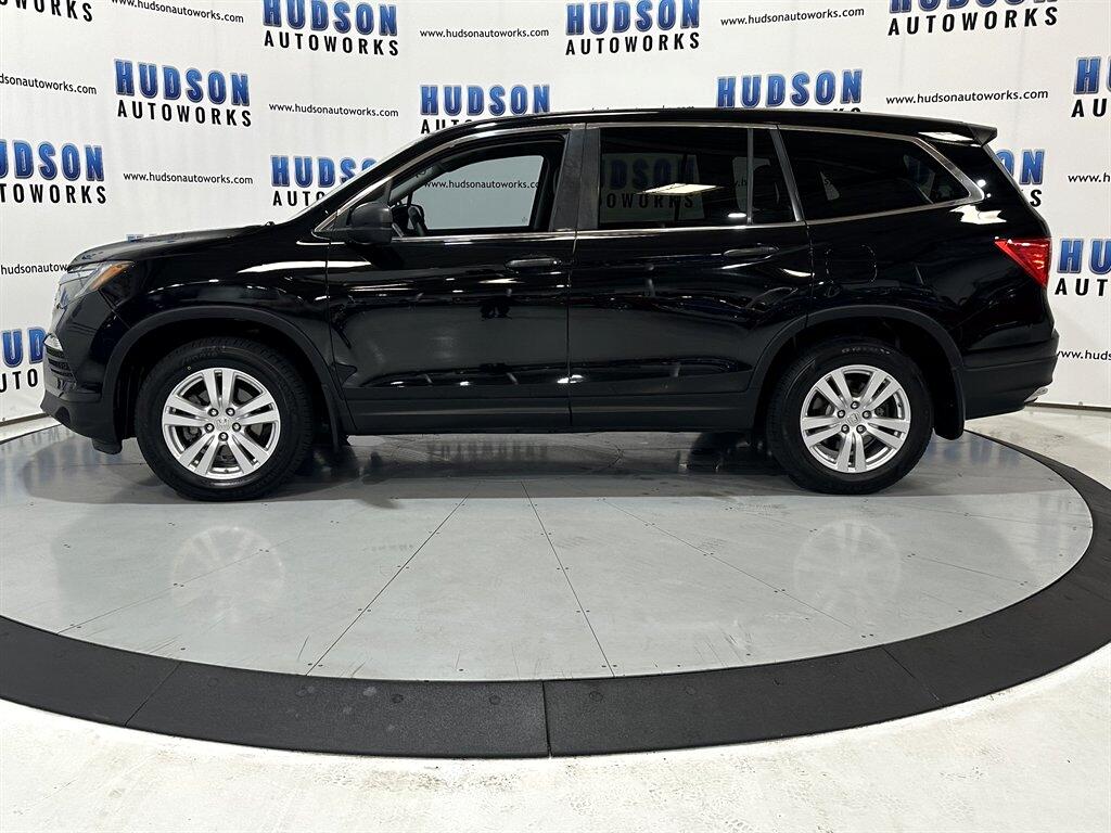 2016 Honda Pilot LX photo 3