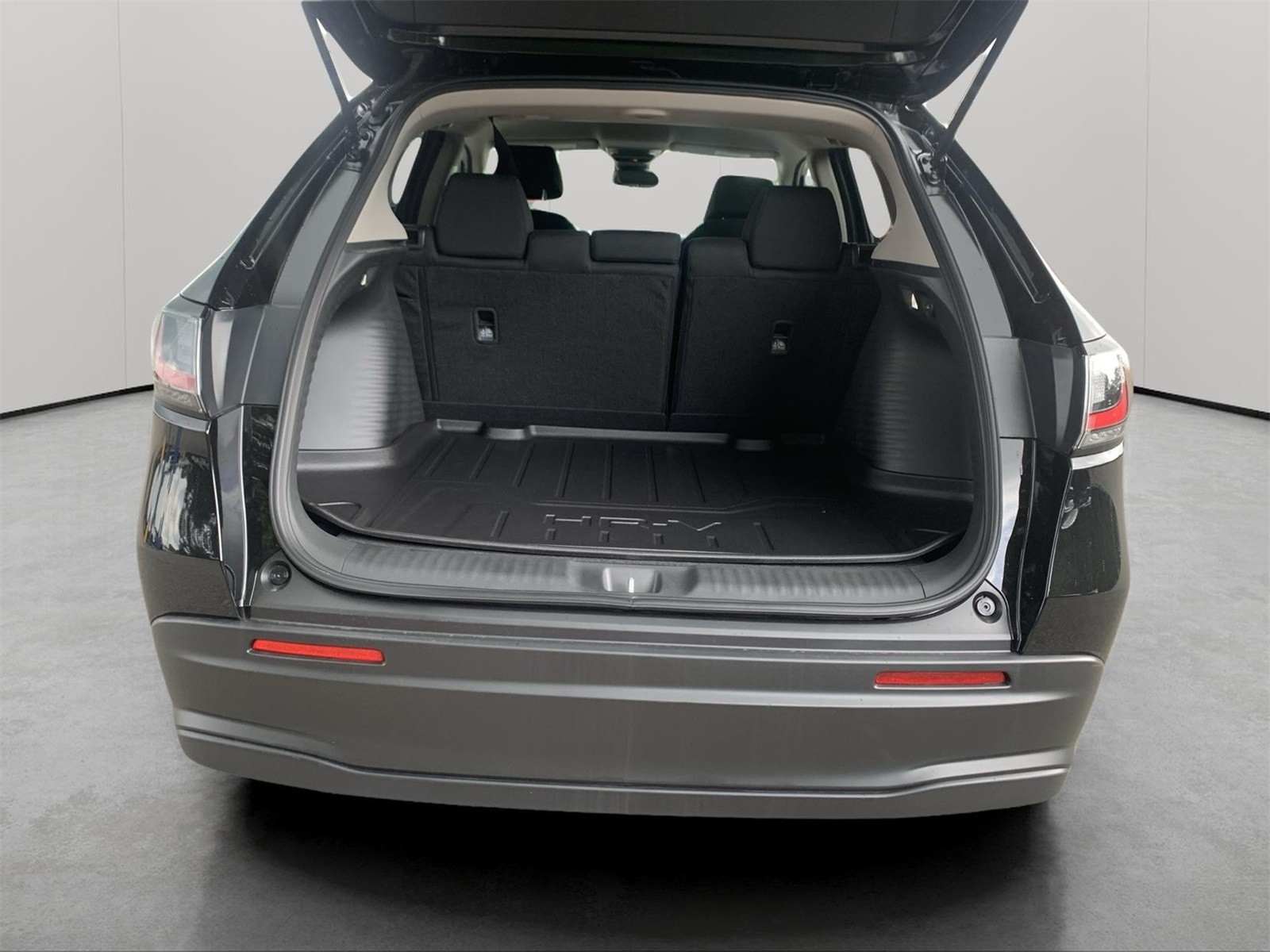 2026 Honda HR-V LX photo 17
