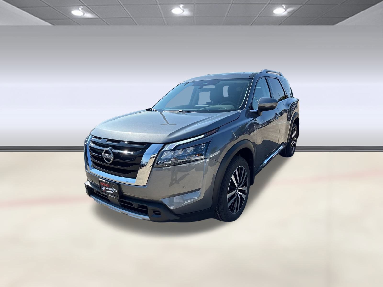 2025 Nissan Pathfinder Platinum's photo