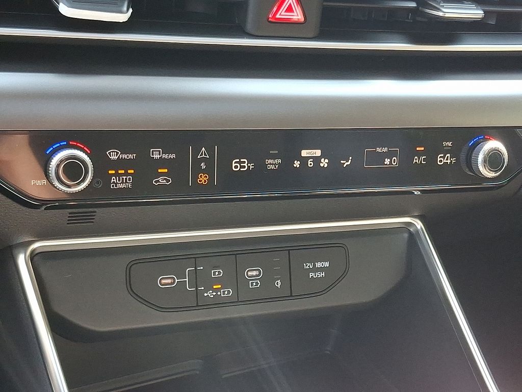 2026 Kia Carnival SX photo 12