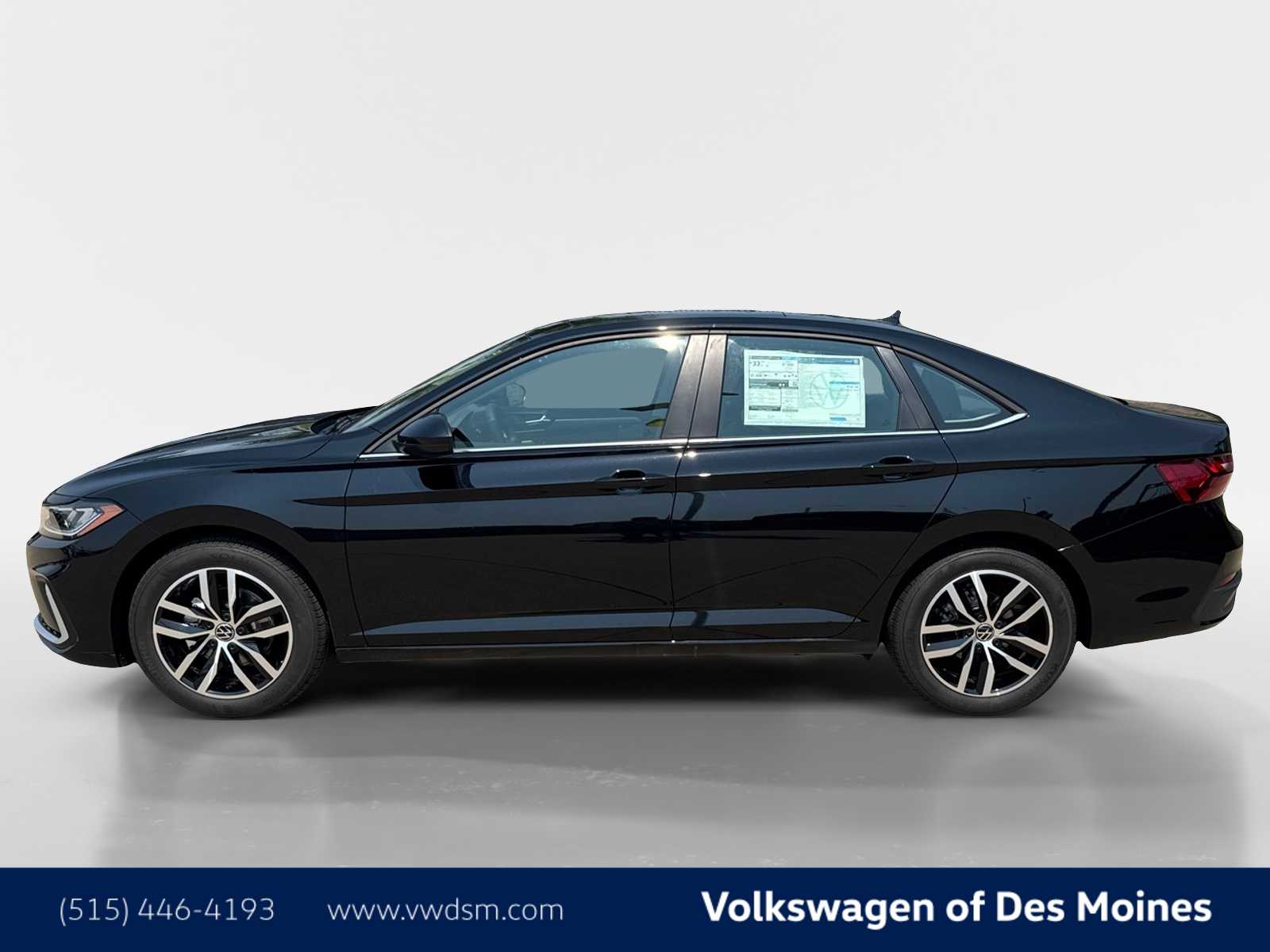 2025 Volkswagen Jetta SE photo 3
