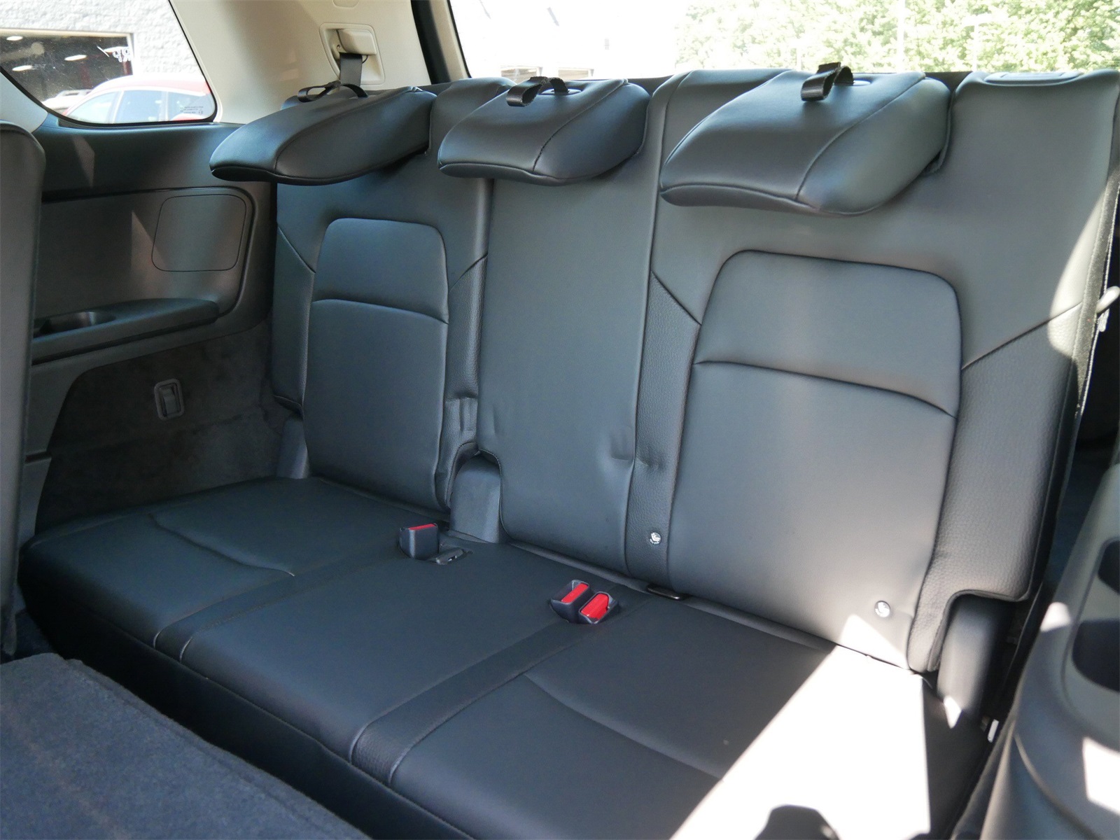 2025 Nissan Pathfinder SL photo 6