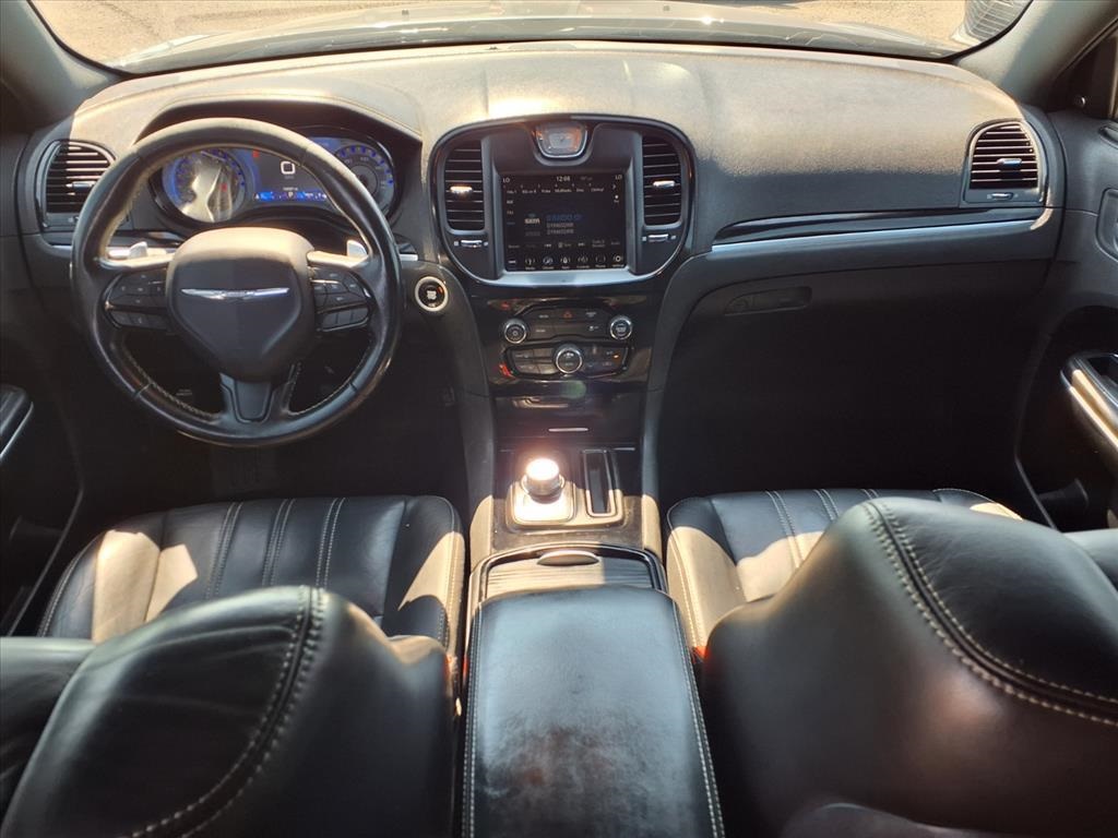 2019 Chrysler 300 S photo 3