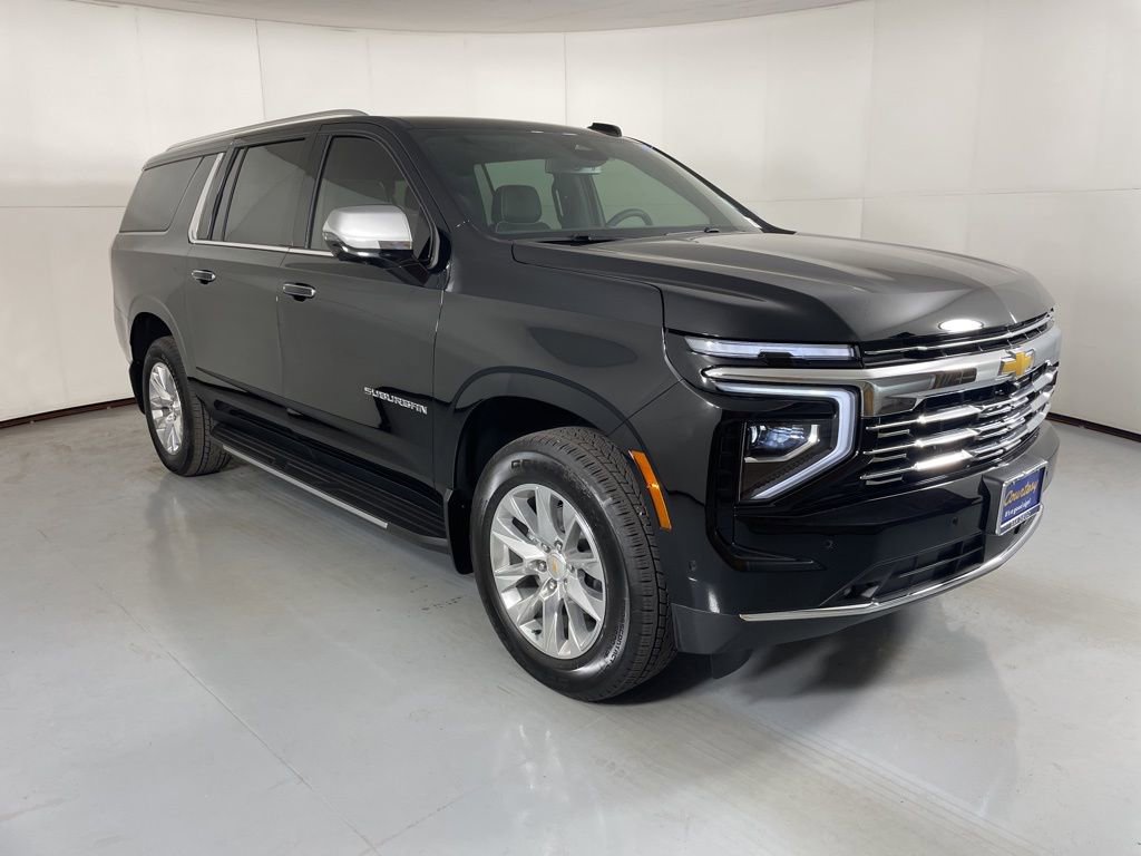 2025 Chevrolet Suburban Premier photo 3