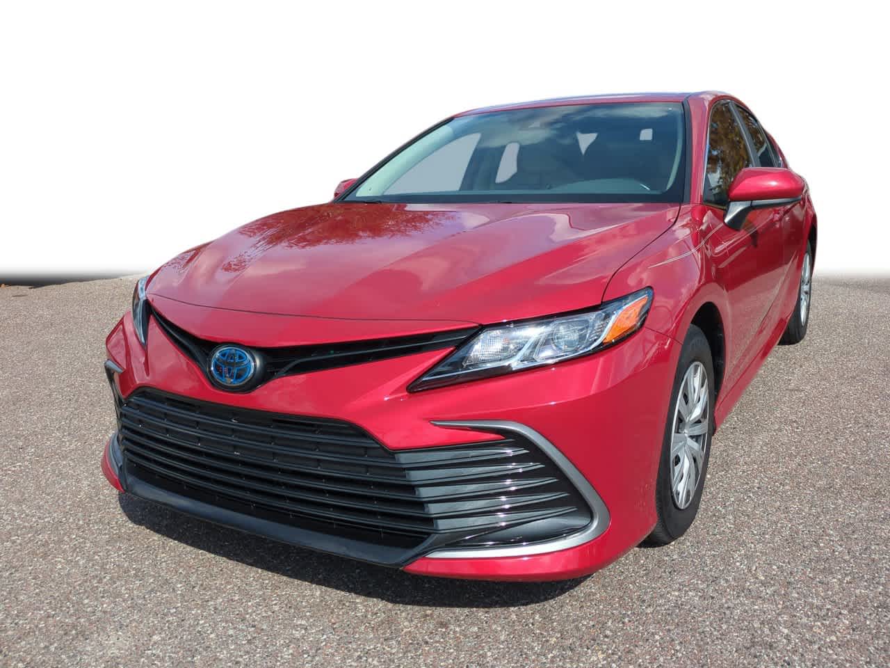 2024 Toyota Camry LE's photo