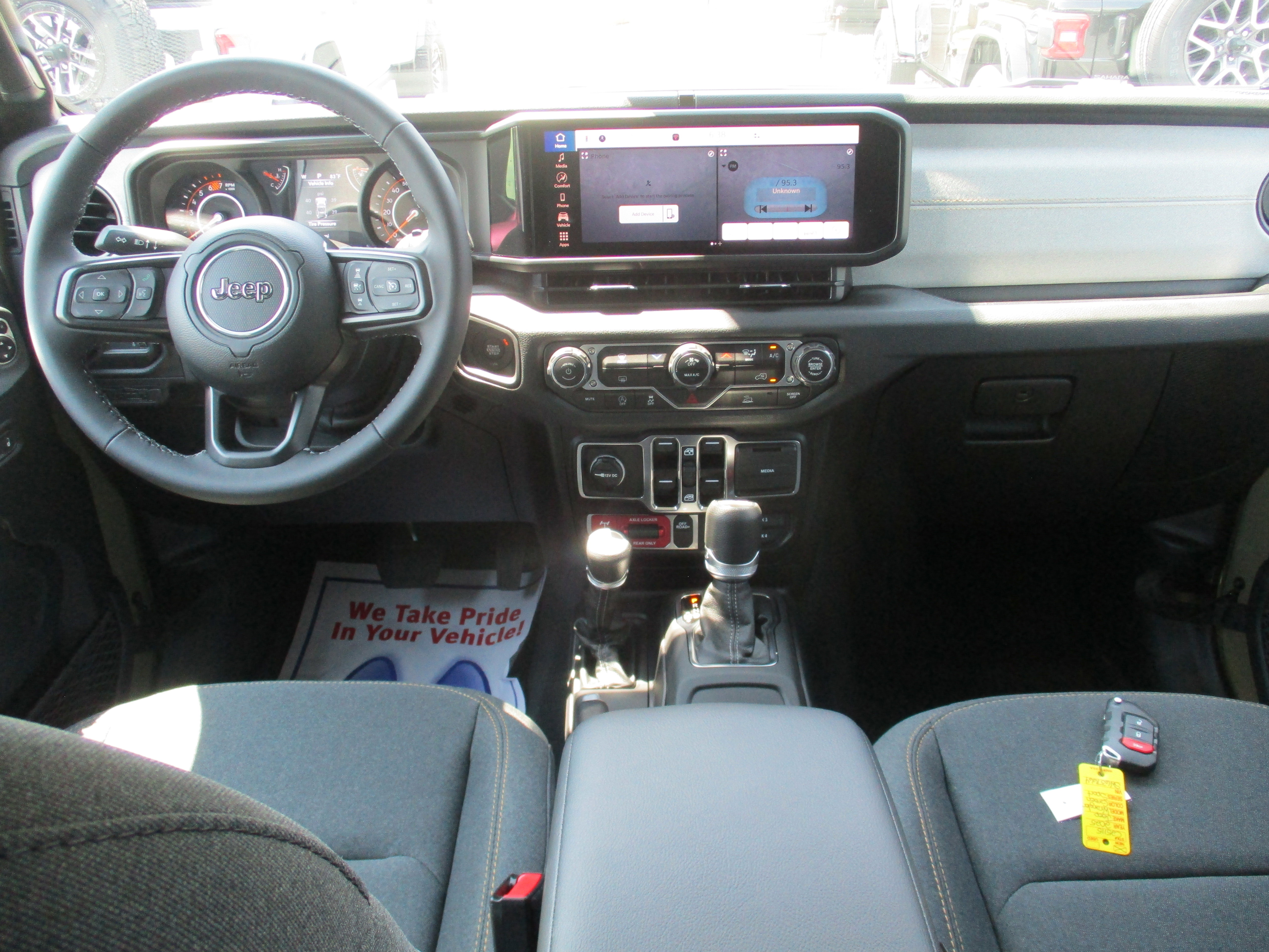 2025 Jeep Wrangler Willys photo 10