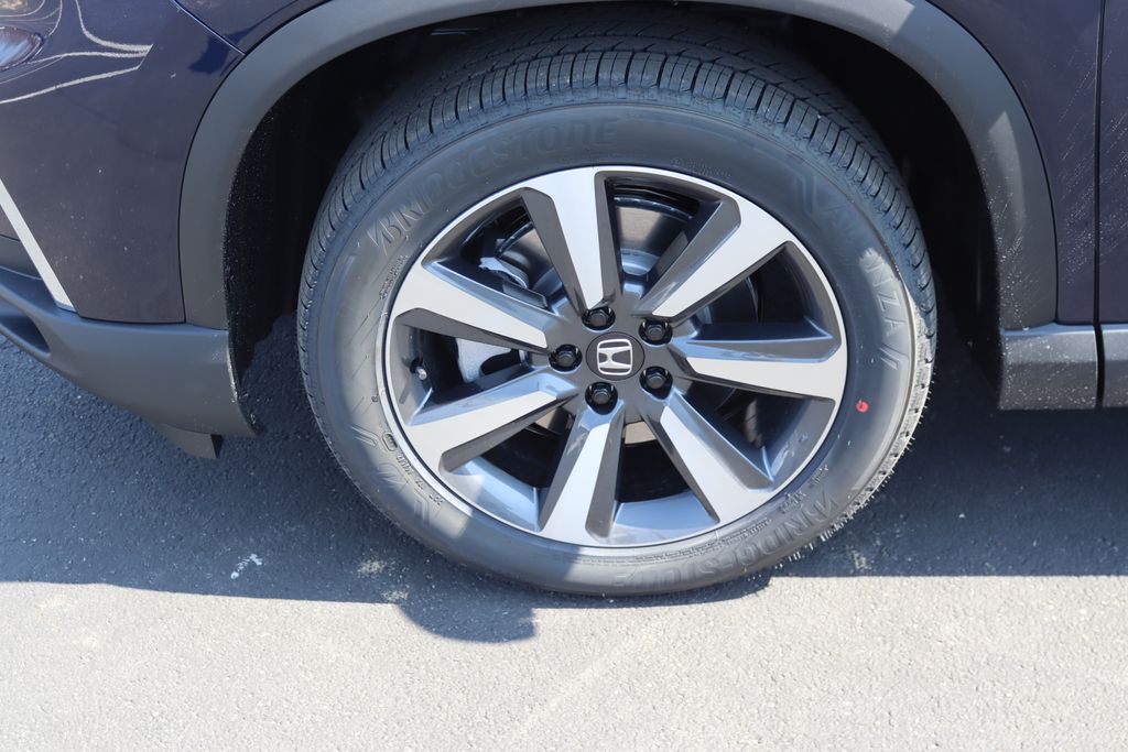2025 Honda Pilot Touring photo 9