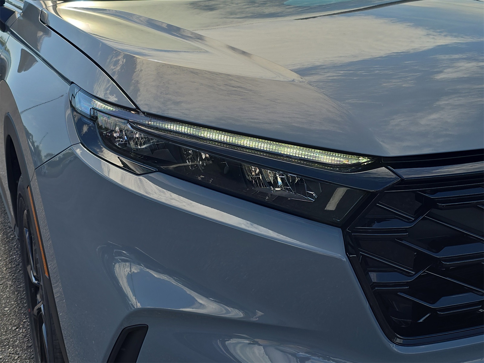 2026 Honda CR-V Hybrid Sport-L photo 7