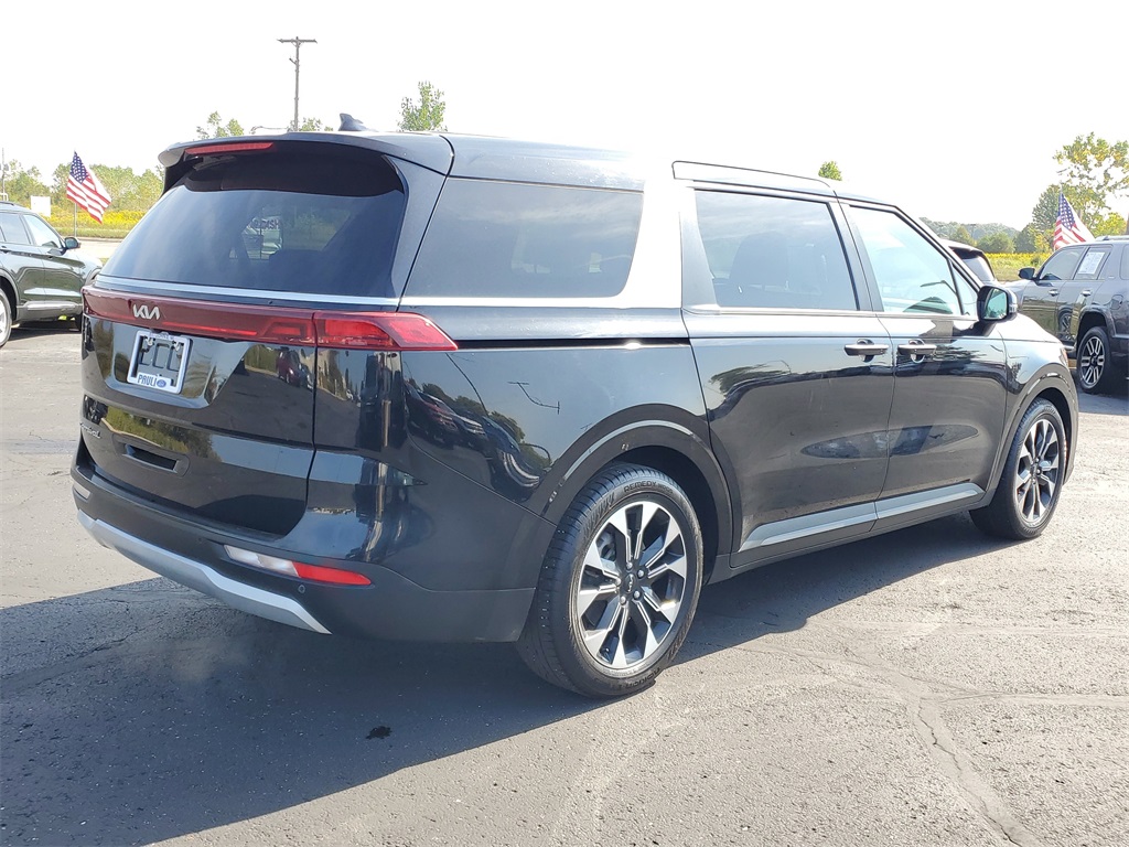 2022 Kia Carnival EX photo 4