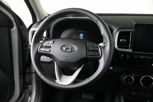 2026 Hyundai Venue SEL photo 3